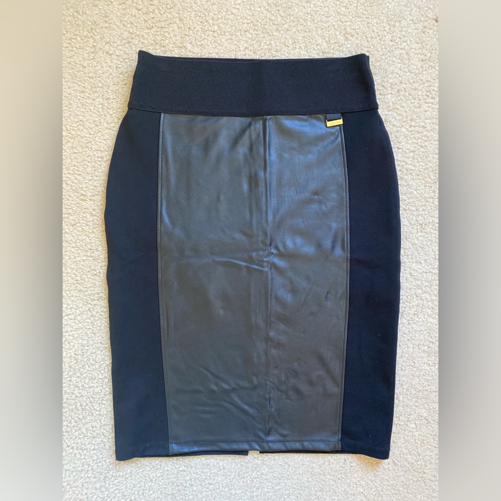 Pre-owned Calvin Klein Women’s Black Pencil Skirt (Size: Medium)
